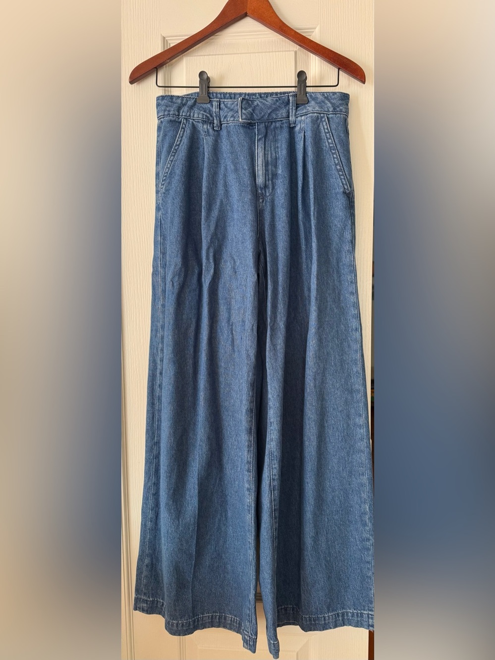 Zara Wide-Leg Denim Jeans in Medium Blue
